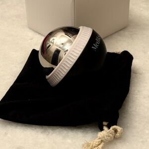Super-Cryo Face Skin Massaging Orb 
Brand New in Gift Box & Bag Silver Ball